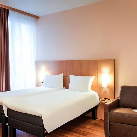 Hotel Mercure Butte Montmartre Basilique Paryż