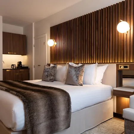Lord Byron Hotel