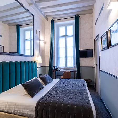Dauphine Saint Germain Paris