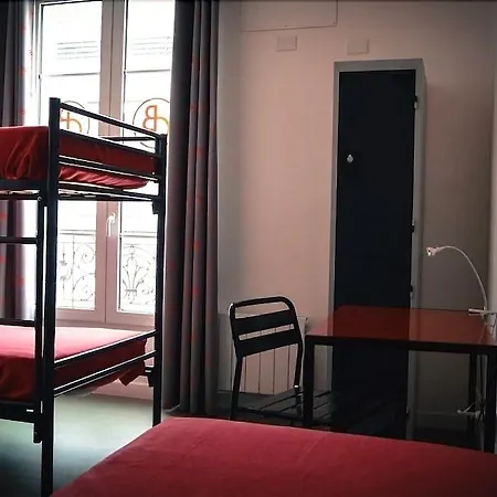 Beautiful Belleville & Hostel *