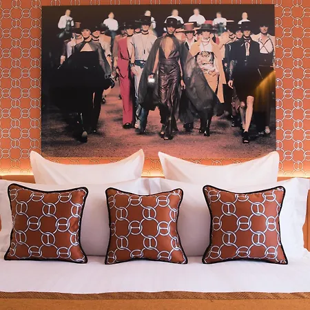 Hotel Dress Code Paris