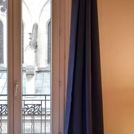 De La Perdrix Rouge Hotel