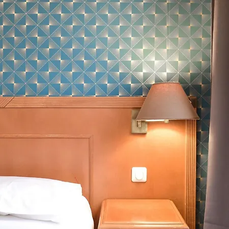 Hotel De La Perdrix Rouge 2*