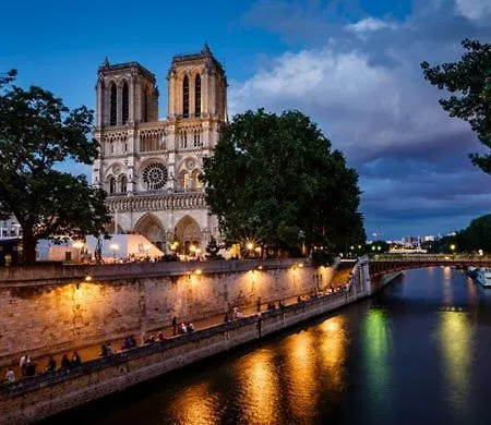 Modern Design Loft Apartment, Steps To Notre Dame Appartamento Parigi