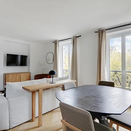 Pick A Flat's On Place Du Tertre Apartment