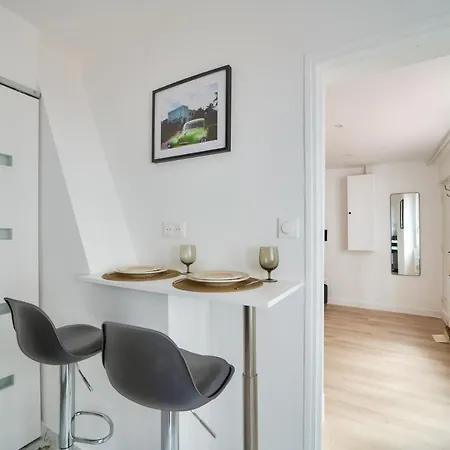 Superbe Studio Refait à Neuf