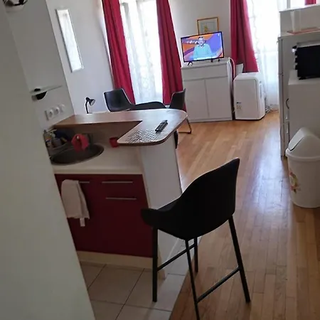 Apartment Studio Calme Et Eclaire Proche De Nation A *