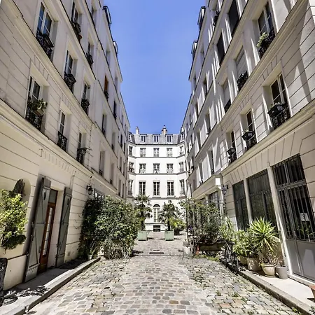 Modern French Studio In Apartamento París
