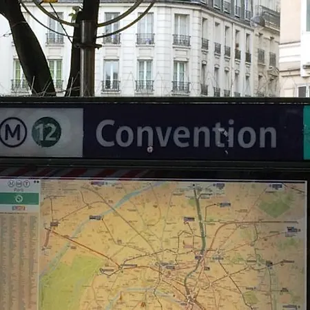 Ibis Vaugirard Porte De Versailles Paris