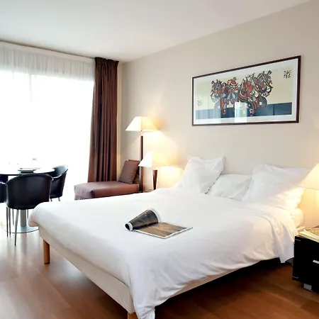 Apartahotel Adagio Access Tour Eiffel St Charles París