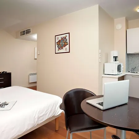 Adagio Access Tour Eiffel St Charles Apartahotel