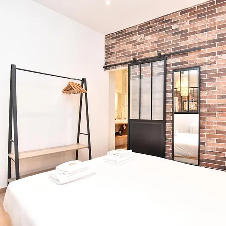 Cmg - Rochechouart Barbes Apartmán