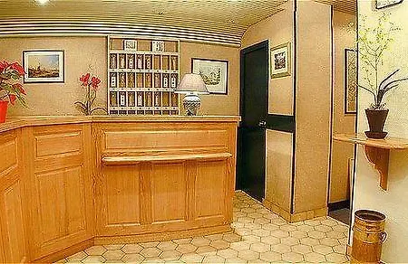 Moulin Hotel 3*