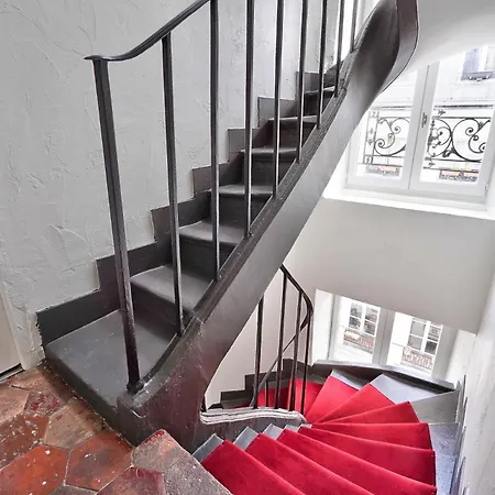 Apartment Cosy And New In The Heart Of *