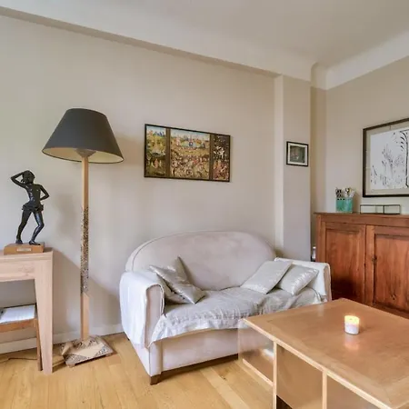 Apartament Cozy For 4 People Paryż