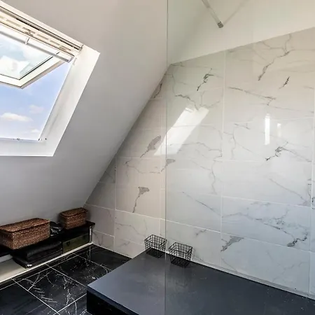 Centre Dernier Etage Vue Ascenseur 파리