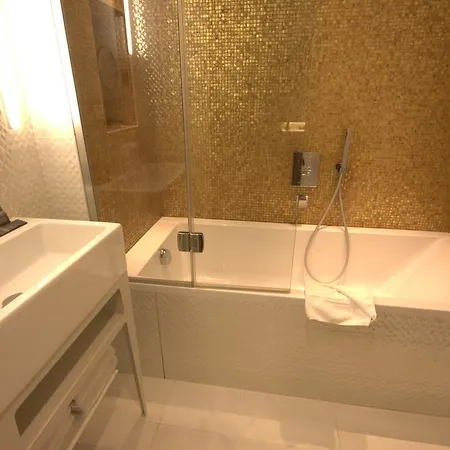 Le Malown 3* Paris