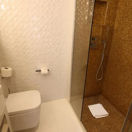 Le Malown Hotel