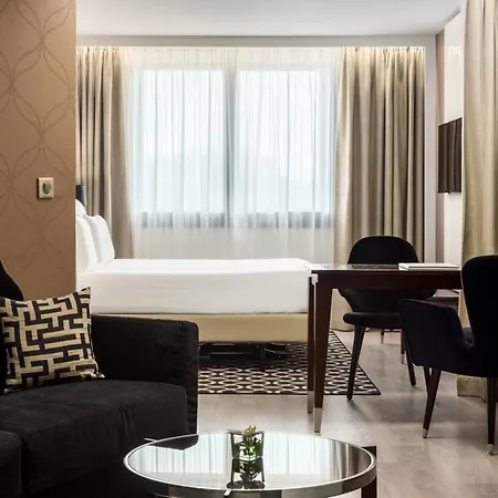 Ac Porte Maillot By Marriott 4* Париж