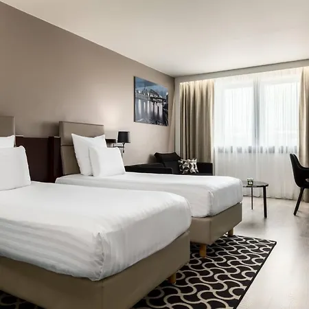 Ac Porte Maillot By Marriott Отель Париж