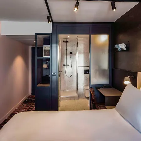 Tribe Batignolles 4*