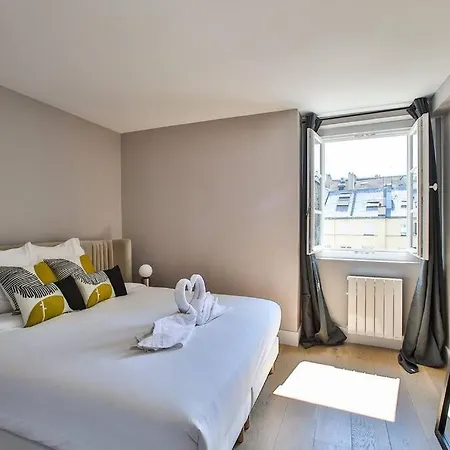 41.typical Parisian Flat#4pers#le Marais#beaubourg Apartment *
