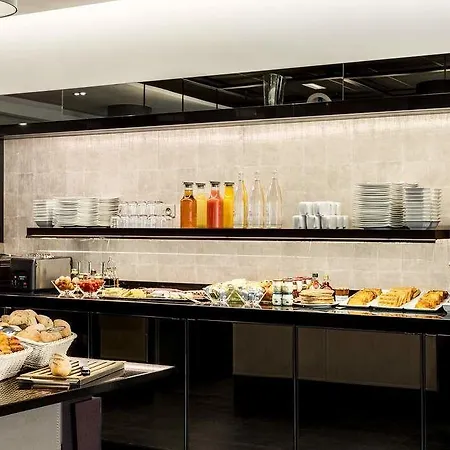 Ac Porte Maillot By Marriott Отель 4*