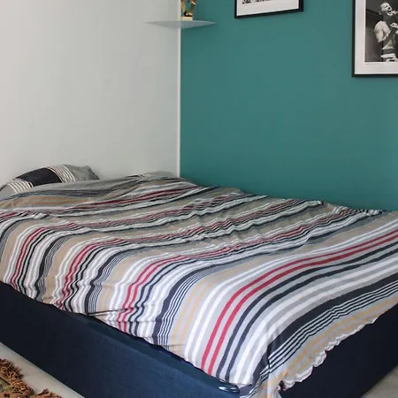 Charming Studio In The 8eme *