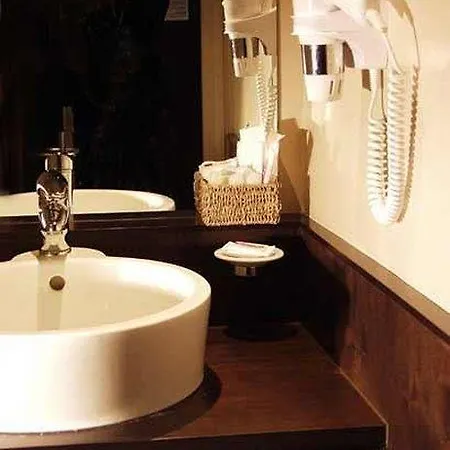 R. Kipling By Happyculture Hotel Parigi