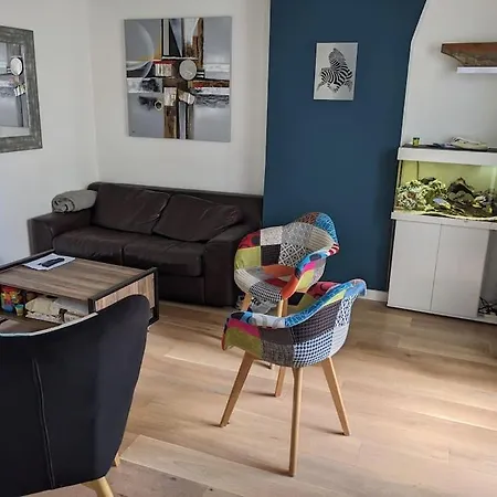 ホームステイ Chambre Double Chez L'occupant Au Sein D'un Calme Et Tres Bien Situe *