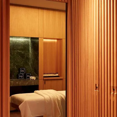 Hotel So/ 2*