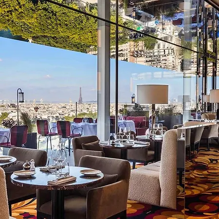 Hotel So/