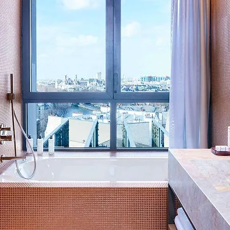 So/ Hotel París