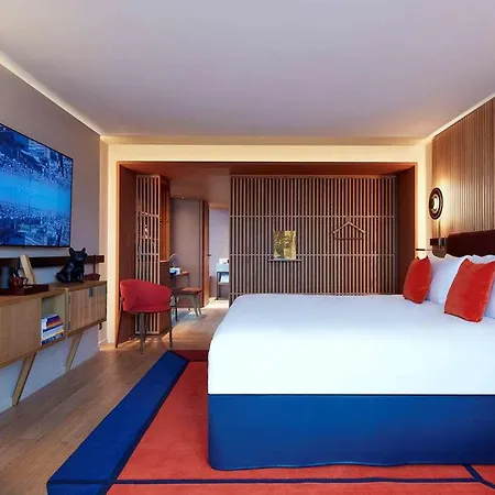 Hotel So/ 2*