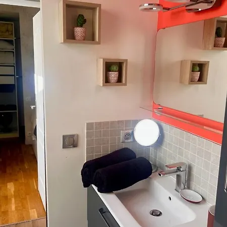 Appartement Charme Parisien Au Coeur Du Marais - Voltaire