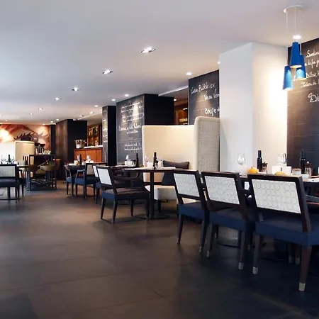 Beauchamps 4* Paris