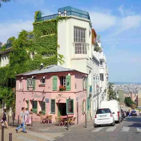 Apartment Amelie Poulain In Heart Of Montmartre Paris