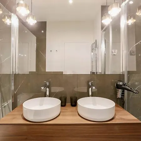 Modern 2 Bedrooms Near Louvre 公寓