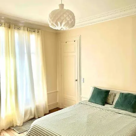 2-bed Cosy - Location *