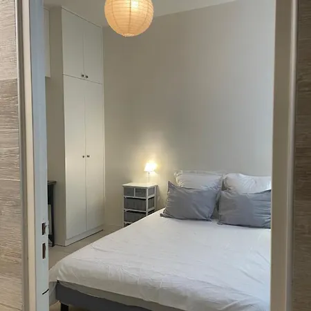Chemin Apartment *