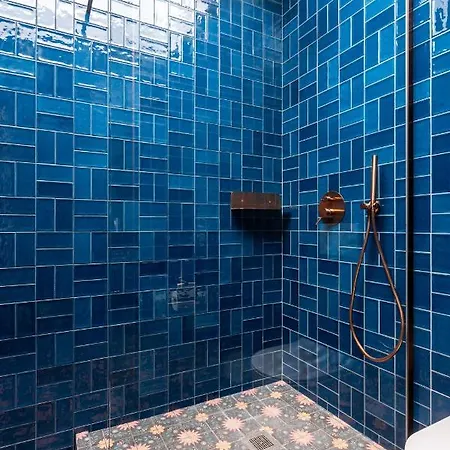 The Blue Nature Downtown Montmartre * פריז
