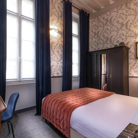 Dauphine Saint Germain Hotell 3*