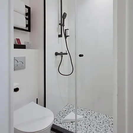 Des Canettes 3* Paris