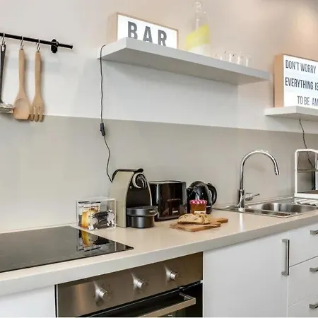 Modern And Eclectic 3bd Duplex In Le Marais! * Parijs