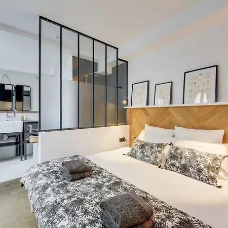 Apartment Stylish And Sunny 7bd With Garden For 17 Guests!