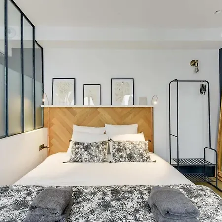 Apartment Stylish And Sunny 7bd With Garden For 17 Guests!