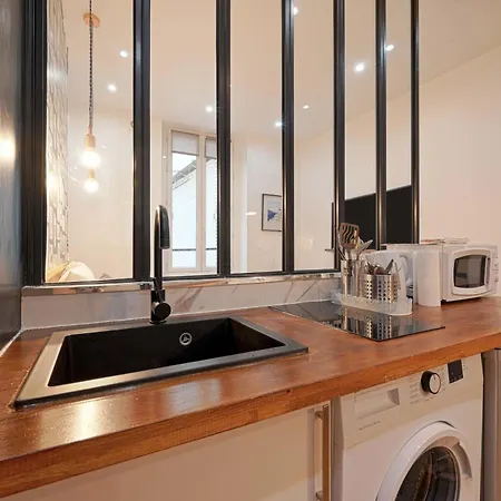 Fabulous Comfortable With Updated Finishes And Design Next To Champ De Mars Appartement *