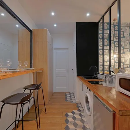 Fabulous Comfortable With Updated Finishes And Design Next To Champ De Mars *