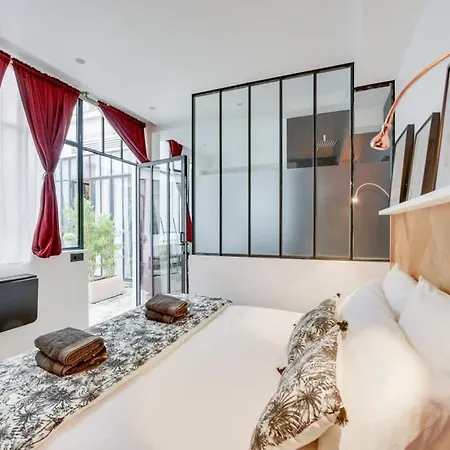 Apartment Stylish And Sunny 7bd With Garden For 17 Guests! *