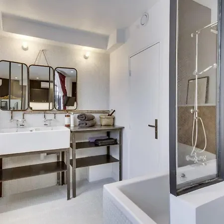 Apartment Stylish And Sunny 7bd With Garden For 17 Guests!